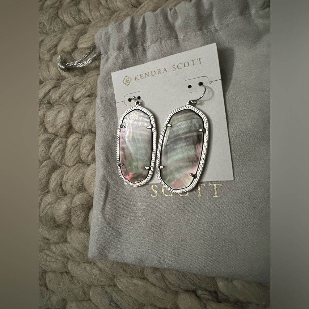 Kendra Scott Danielle Earrings